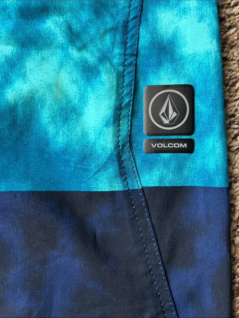 Volcom Mod-Tech Bold‎ Stripe Tie Dye Board Shorts Size 32